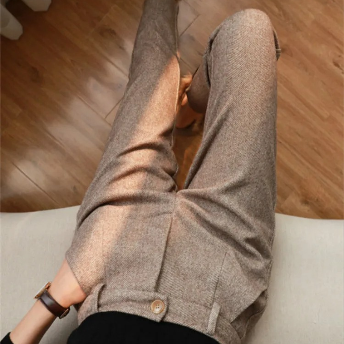 Men's Herringbone Wool Trousers in a Tailored Fit