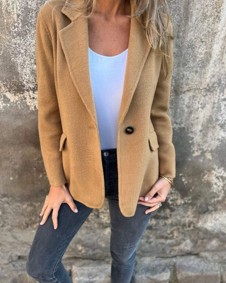 Women's Single-Breasted Notch Lapel Blazer with Flap Pockets