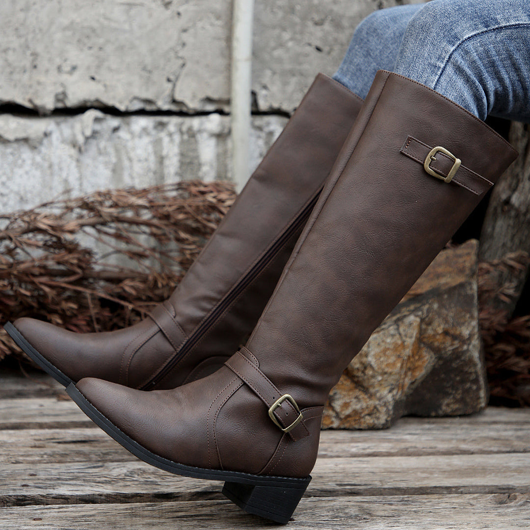 Bottes pour femme montant jusqu’au genou avec détail de bride à boucle