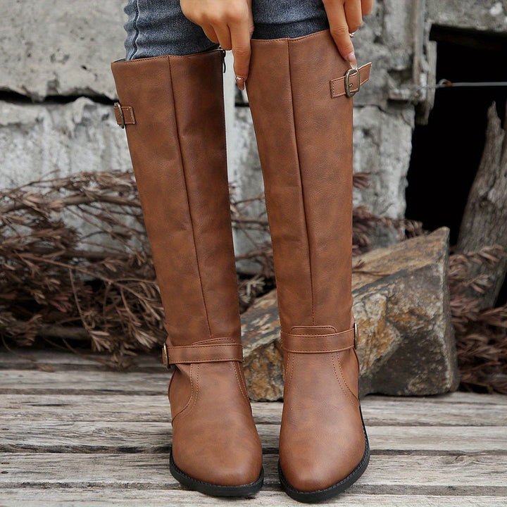 Bottes pour femme montant jusqu’au genou avec détail de bride à boucle