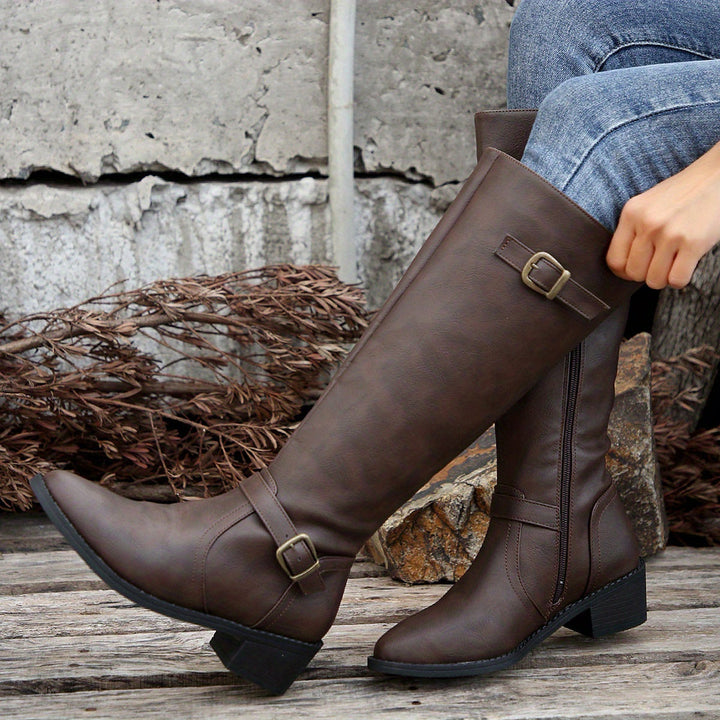 Bottes pour femme montant jusqu’au genou avec détail de bride à boucle