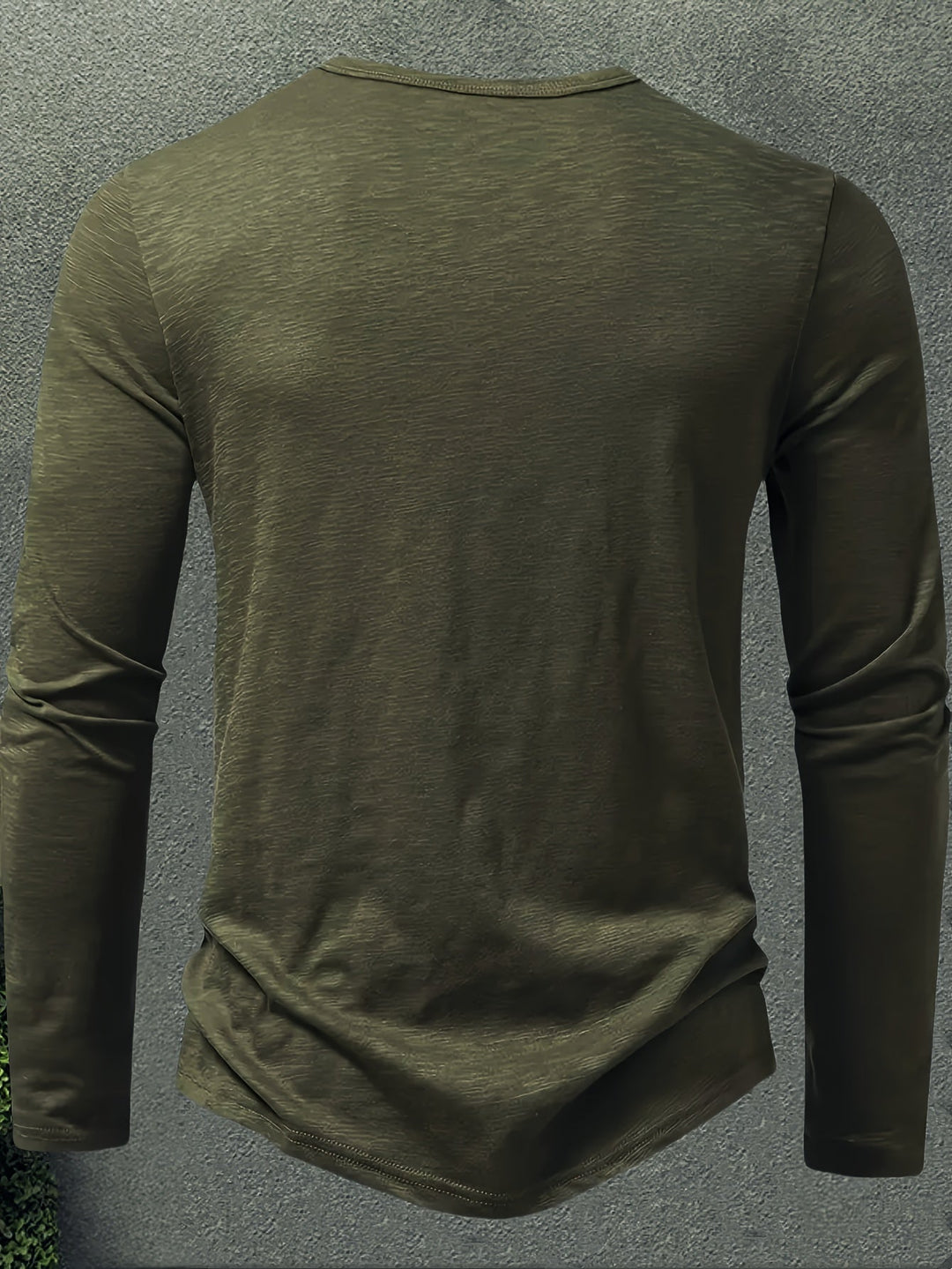 Men's Slub Knit Henley Shirt with Curved Hem