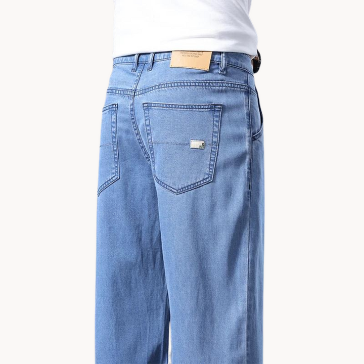 Men's Straight Leg Denim Jeans in a Regular Fit