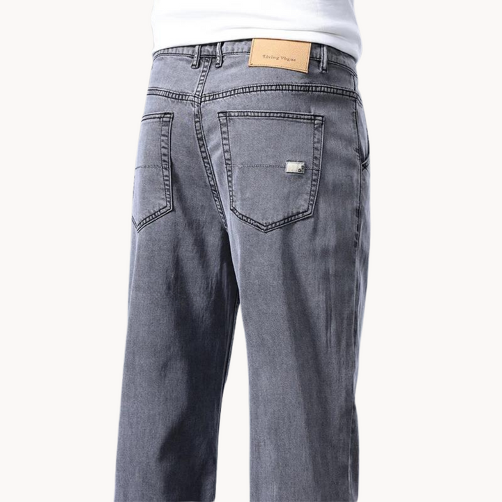 Men's Straight Leg Denim Jeans in a Regular Fit