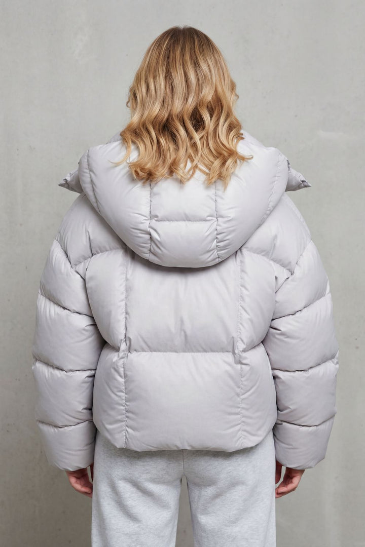 Doudoune courte à capuche pour femme