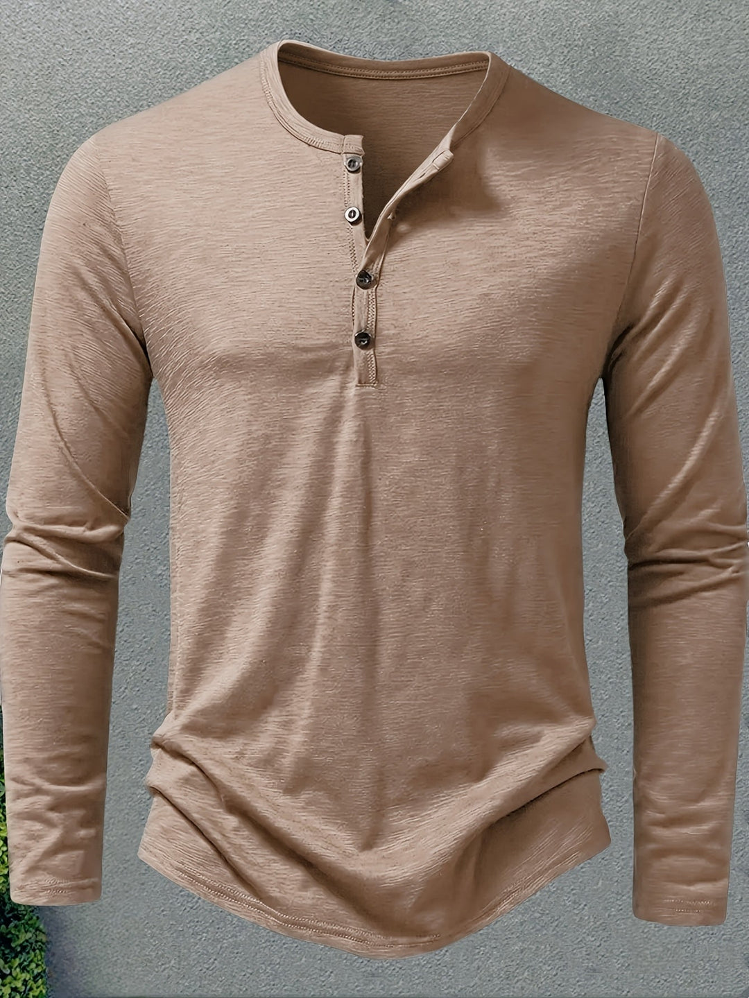 Men's Slub Knit Henley Shirt with Curved Hem