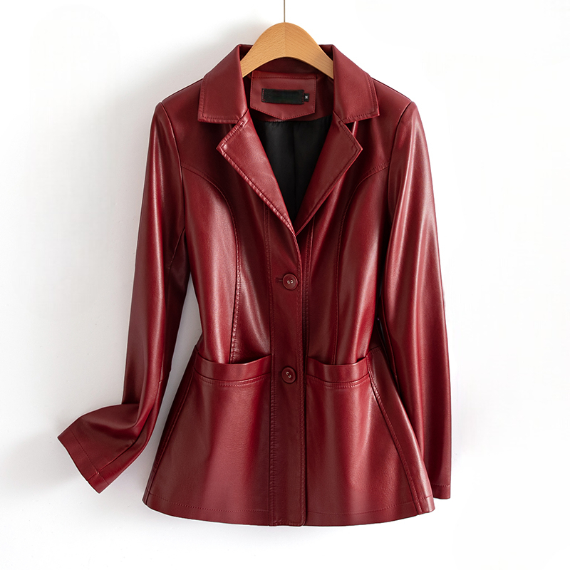 Veste ajustée en cuir pour femme avec poches plaquées