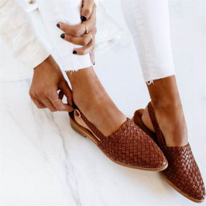 Sandales slingback en cuir tressé à bout pointu pour femme