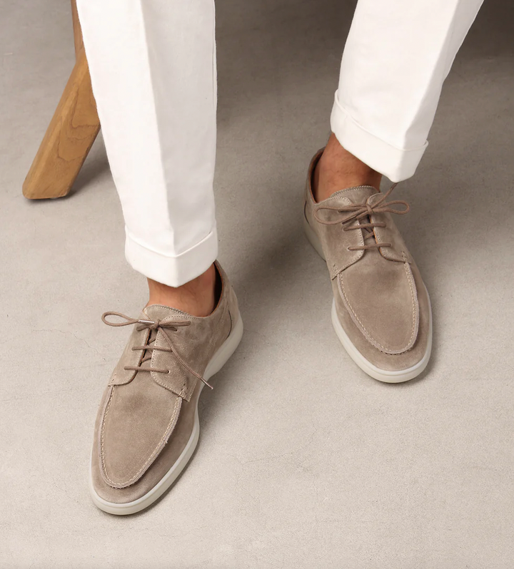 Men's Suede Lace-Up Shoes with Moc-Toe Stitching