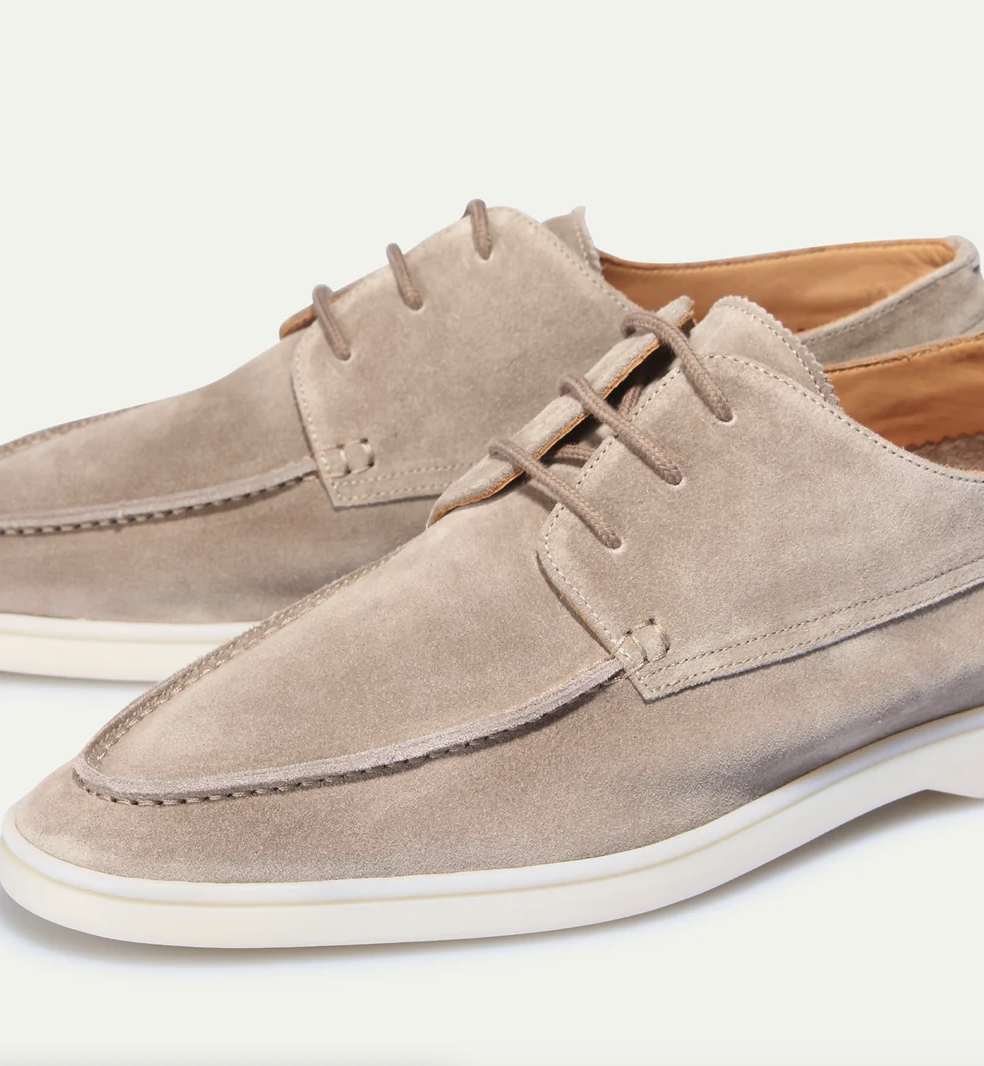Men's Suede Lace-Up Shoes with Moc-Toe Stitching