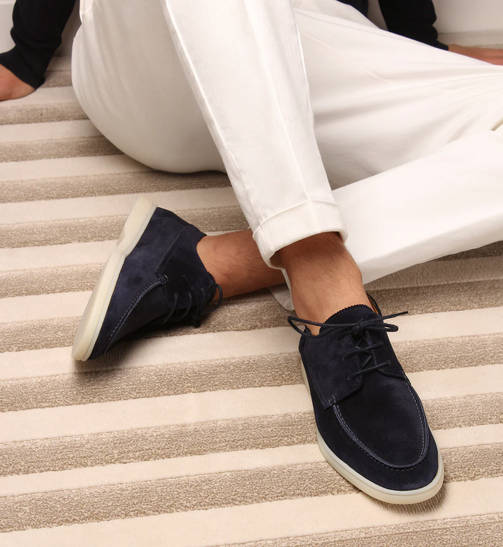 Men's Suede Lace-Up Shoes with Moc-Toe Stitching