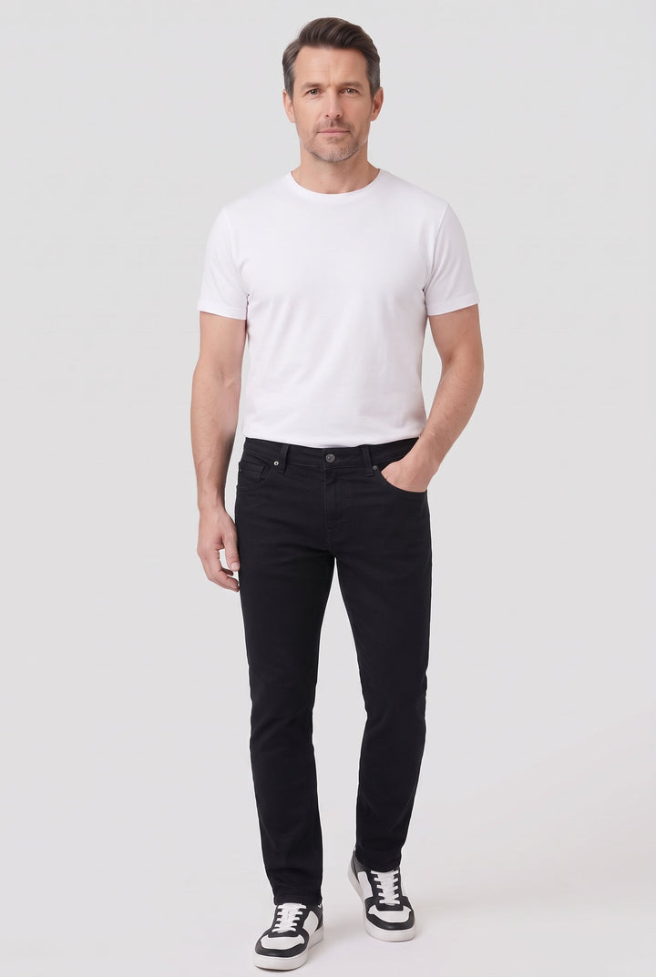 Men's Black Wash Slim Fit Tapered Jeans
