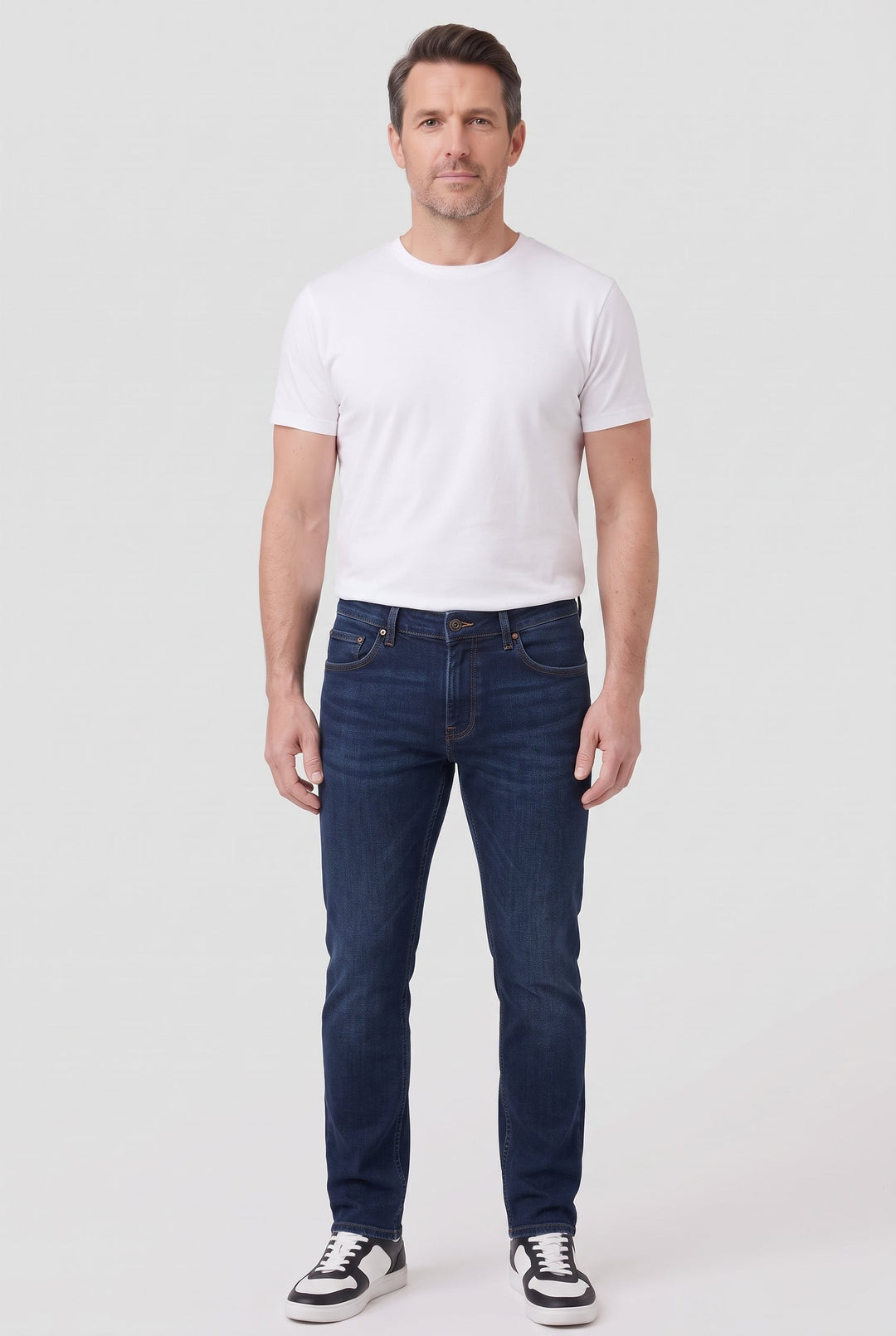 Men's Black Wash Slim Fit Tapered Jeans