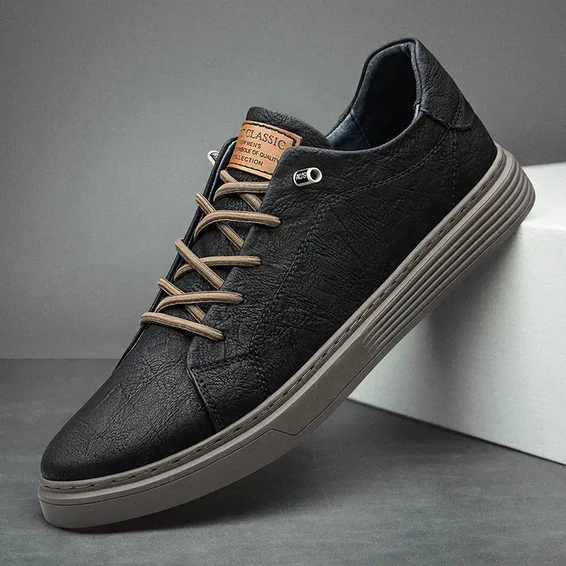 Men's Leather Lace-Up Trainers with Contrast Sole