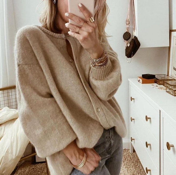 Gilet oversize en maille brossée taupe pour femme, fermeture boutonnée sur le devant