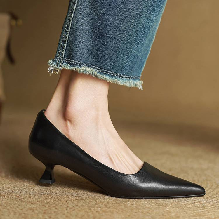 Women's Pointed Toe Kitten Heels with Slingback Strap