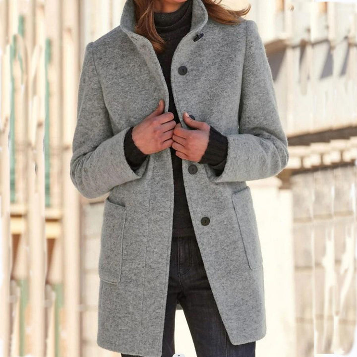 Manteau en laine pour femme avec col montant et fermeture boutonnée sur le devant