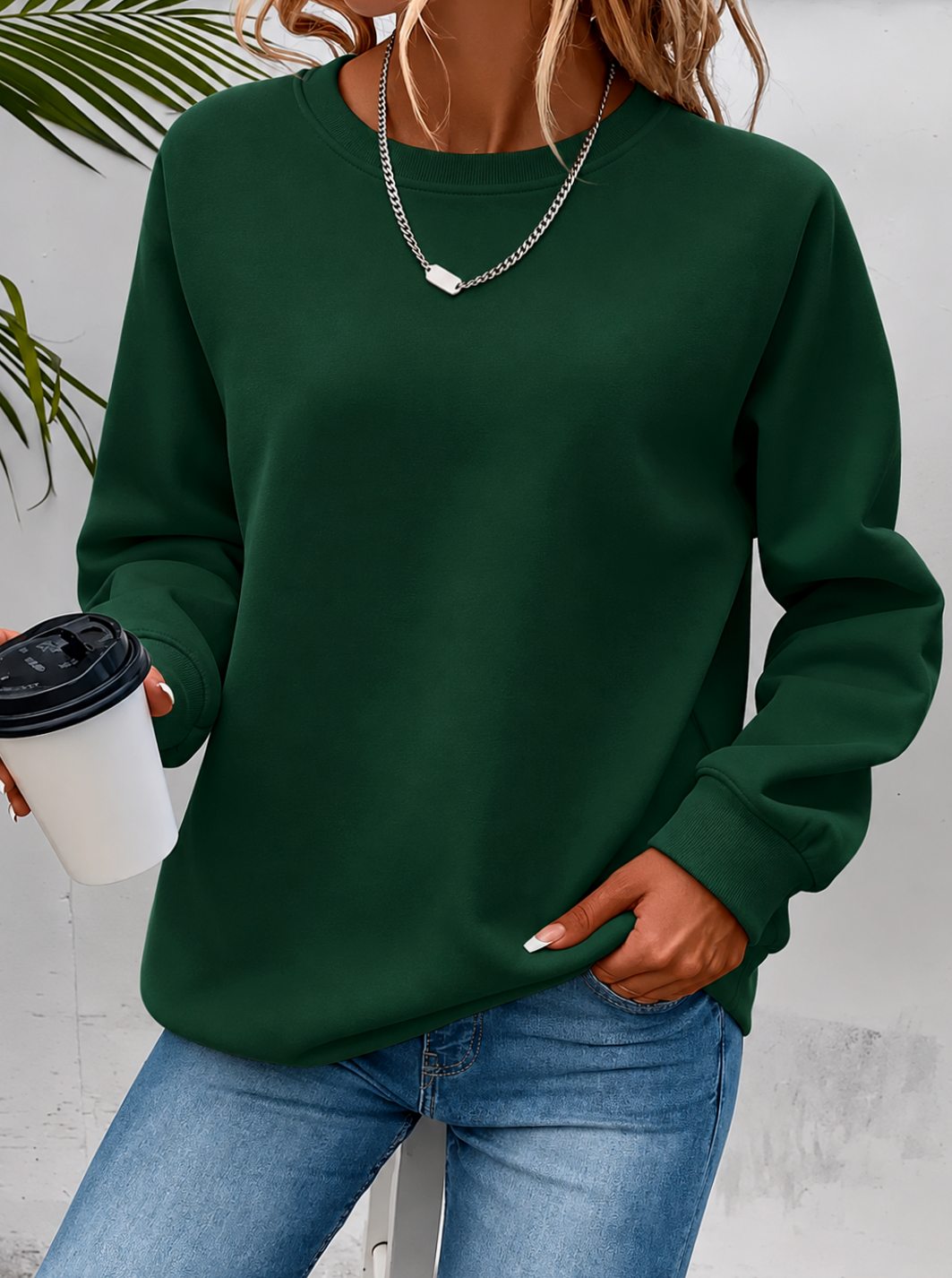 Women's Crew Neck Sweatshirt in Relaxed Fit