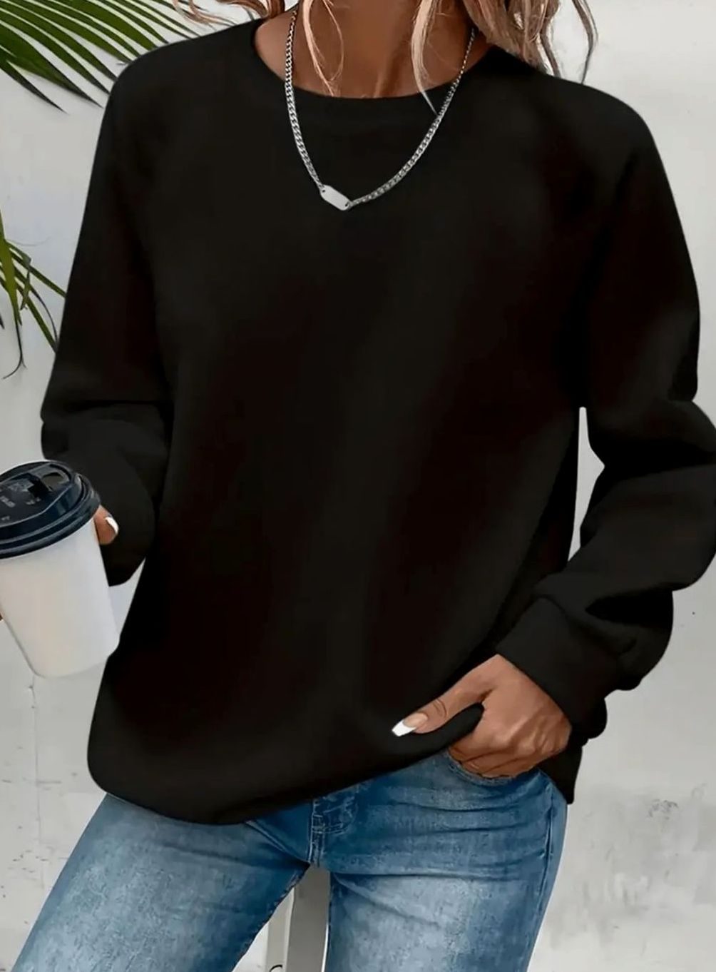 Women's Crew Neck Sweatshirt in Relaxed Fit