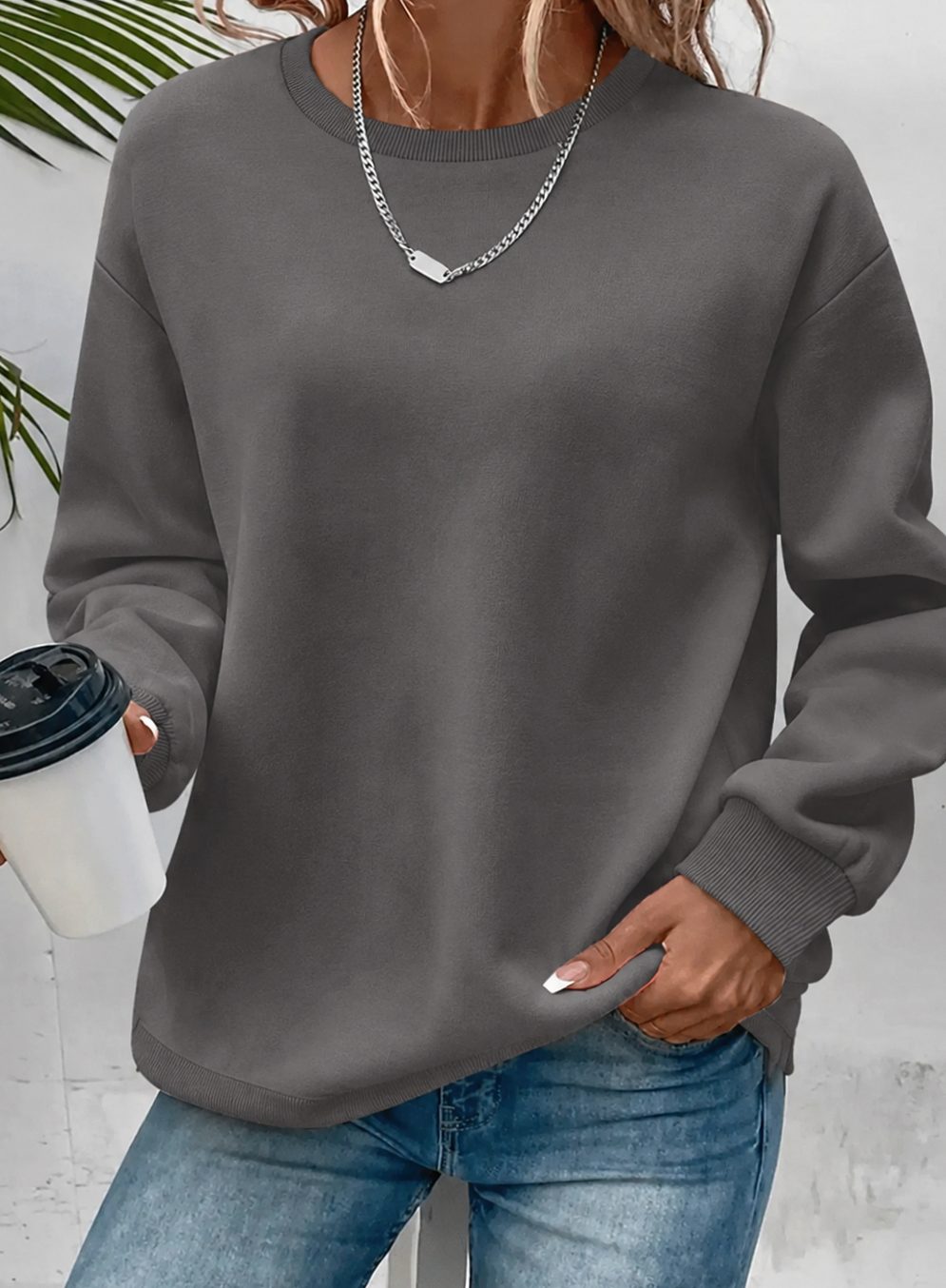 Women's Crew Neck Sweatshirt in Relaxed Fit