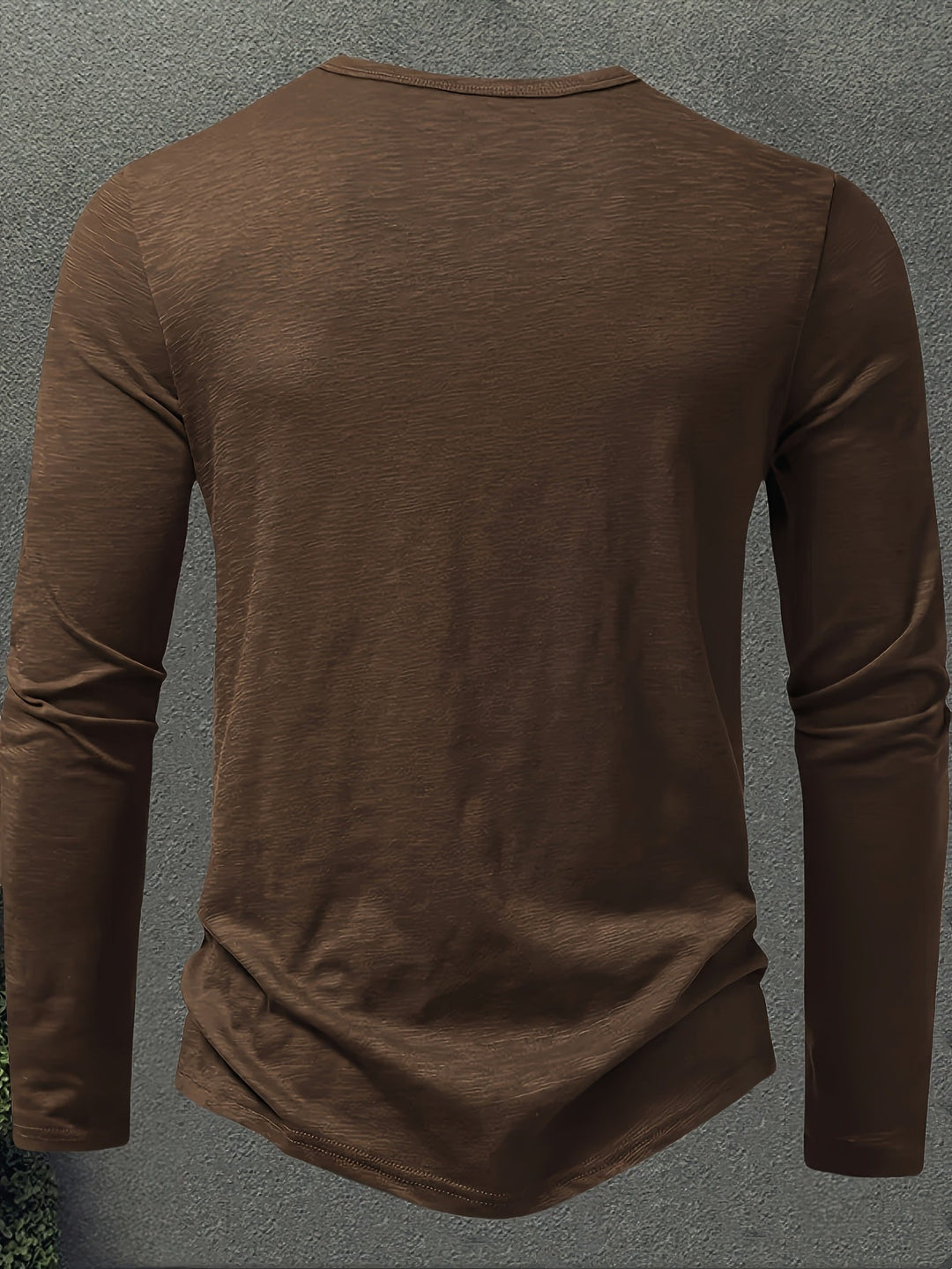Men's Slub Knit Henley Shirt with Curved Hem
