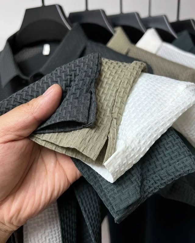 Men's Textured Knit Long-Sleeve Polo