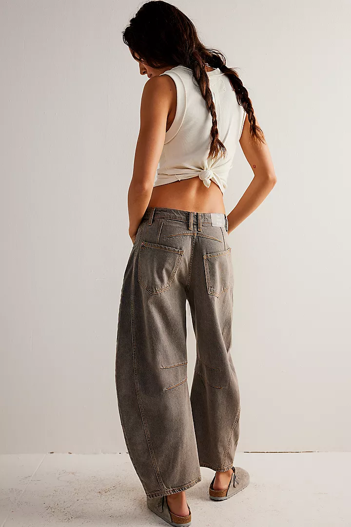 Women's Barrel-Leg Jeans