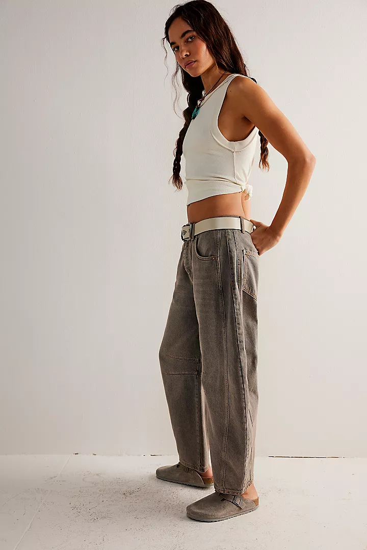 Women's Barrel-Leg Jeans