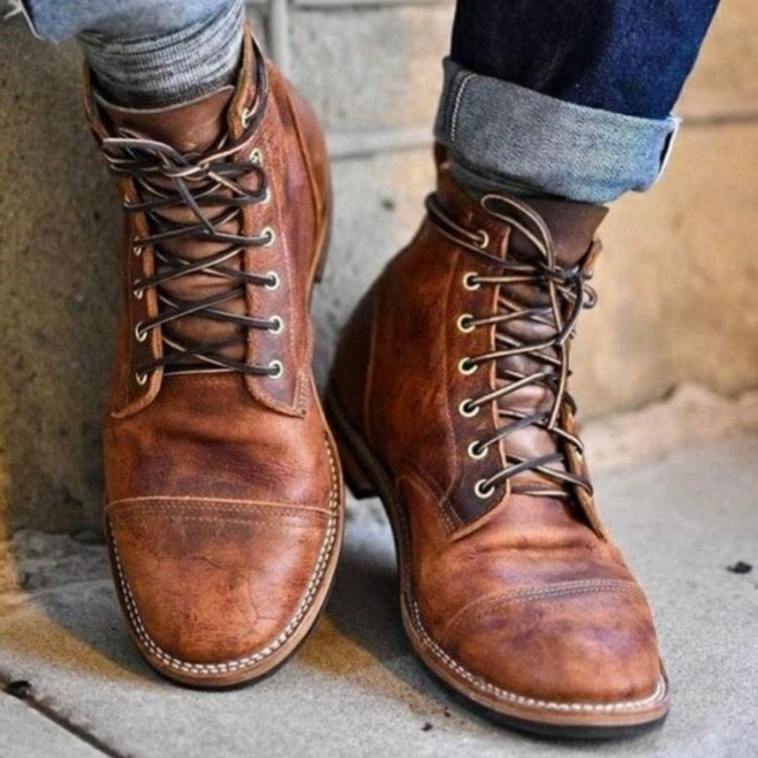 Men's Distressed Leather Round-Toe Work Boots