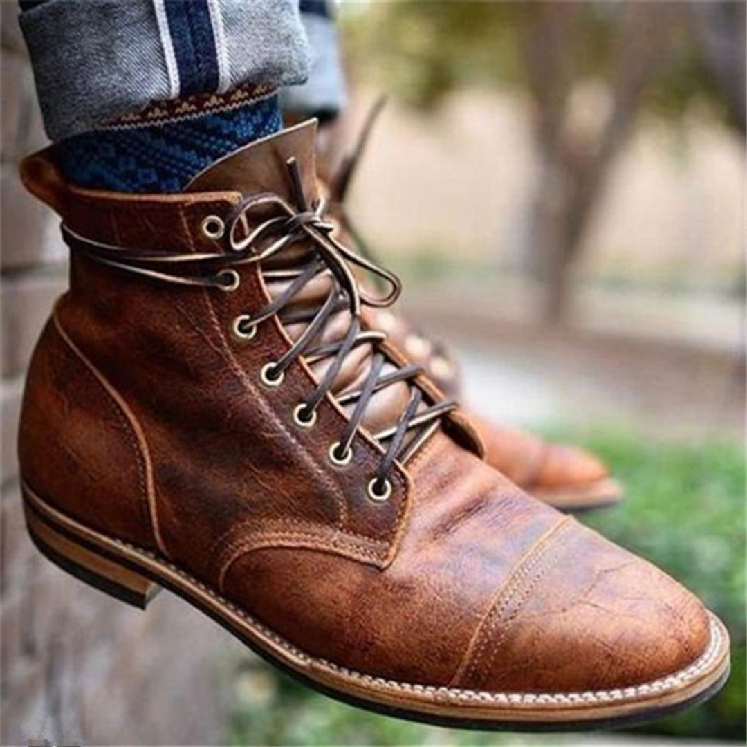 Men's Distressed Leather Round-Toe Work Boots