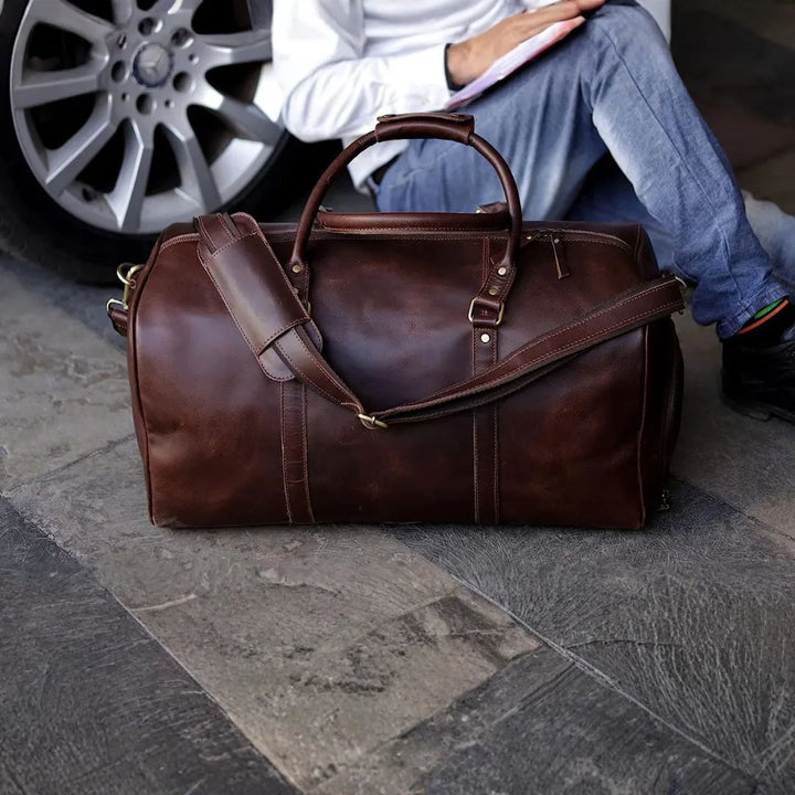 Men's Leather Duffel Weekend Bag with Shoulder Strap